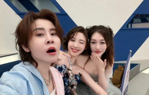 《乘风2026》三公选曲，王濛李小冉唐艺昕“盲选”竟撞进同一首歌，《心愿便利贴》3人又重逢了！|舞台|队友|队长