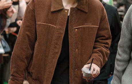 张凌赫《归鸾》中的顺毛造型与他过往的古装角色有何不同？|市井|少年|外饰|叙事|弧光