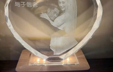 郭富城与方媛在九年的婚姻生活中表现出了哪些恩爱的细节？