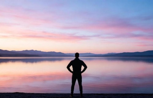 世界是个草台班子：看透这点，你才真正自信