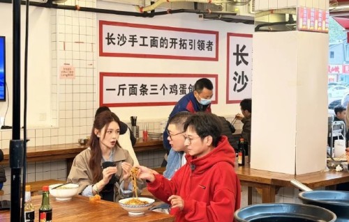 李维嘉和沈梦辰是如何从同事发展为十年挚友的？|汪涵|面馆|尴尬|嘉哥|低谷