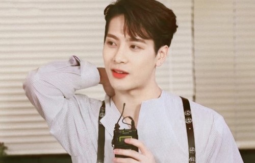 张杰、张艺兴、范丞丞等为王嘉尔新歌打call，王嘉尔说很崇拜陶喆